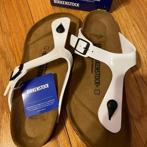 NEW Birkenstock Gizeh Patent White Sandals